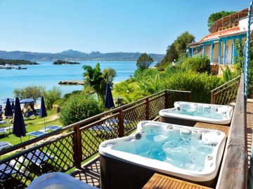 jacuzzi parkhotel.jpg