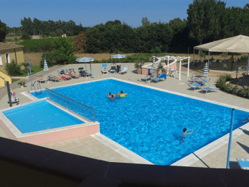 sardinie_appartementencomplex_met_zwembad_rejna_oost_sardinia.png