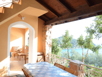 villa-sardinie-zeezicht.png
