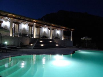 appartementen sardinie - nioleo turismo rurale - siniscola (3).jpg