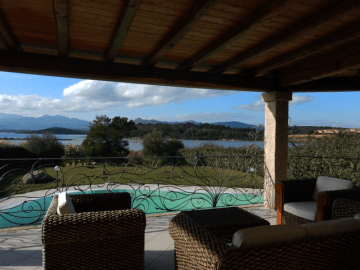 vakantiehuis-sardinie-met-zwembad (3).png