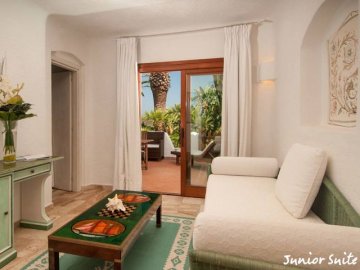 hotel-porto-cervo-balocco-junior-suite4.jpg