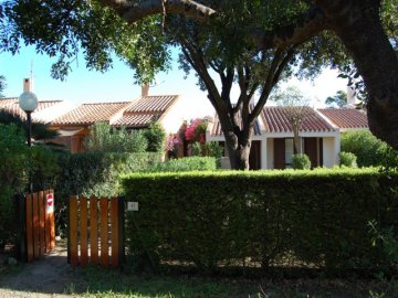 sardinie-vakantiehuisje-voor-vier-tot-zes-personen (2).jpg