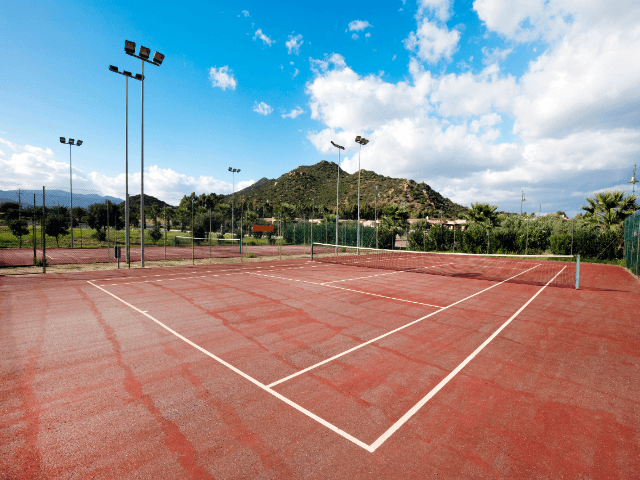 tennisbaan-costa-rei-resort-sardinie.png