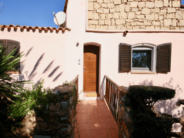 vakantiewoning-met-zwembad-in-porto-cervo-sardinie
