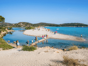 vakantiehuis-aan-zee-op-sardinie (1).png