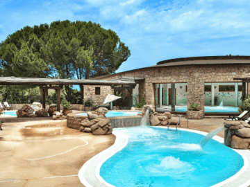 hotel-isola rossa-sardinie (4).png