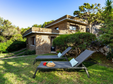 vakantiehuis sardinie - villa smeralda met zwembad (15).png