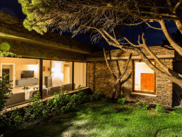 vakantiehuis sardinie - villa smeralda met zwembad (49).png