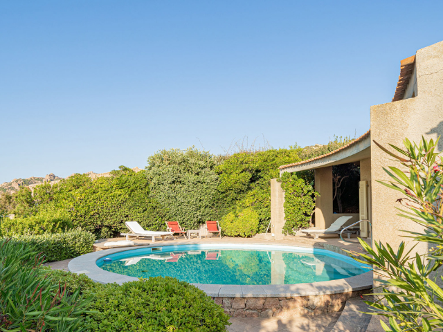 vakantiehuis met zwembad - costa paradiso - sardinie - sardinia4all (41).png