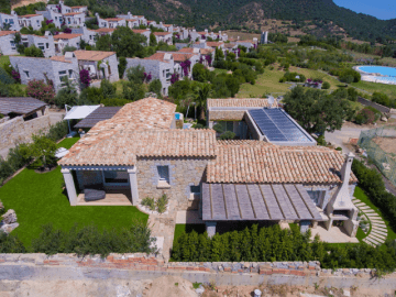 vakantiehuis met zwembad in zuidoost sardinie - villa aurora in costa rei (5).png