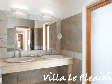villa le pleiadi with pool - isola rossa - sardinie (12).png