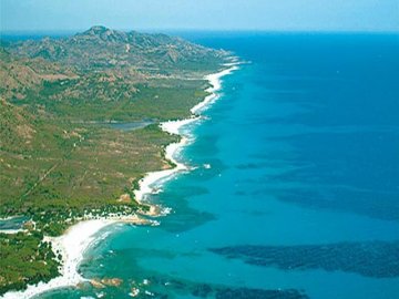Luchtfoto oostkust - Appartementen Belvedere - Orosei - Sardinië