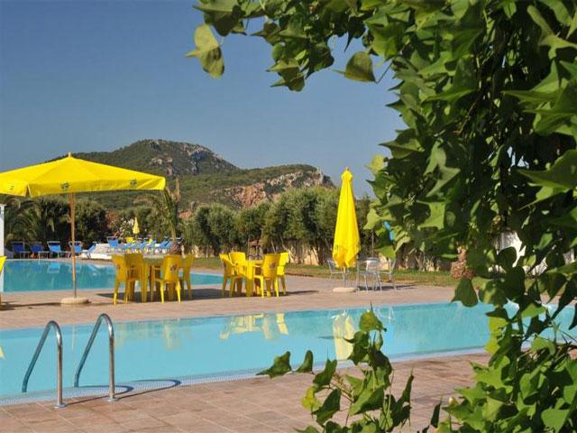 Zwembaden - Vakantiepark & Camping Torre del Porticciolo in Alghero - Sardinië 