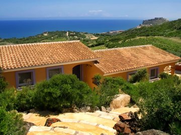 castelsardo-resort-sardinie-sardinia4all