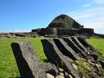 su nuraxi barumini - nuraghe sardinie.jpg